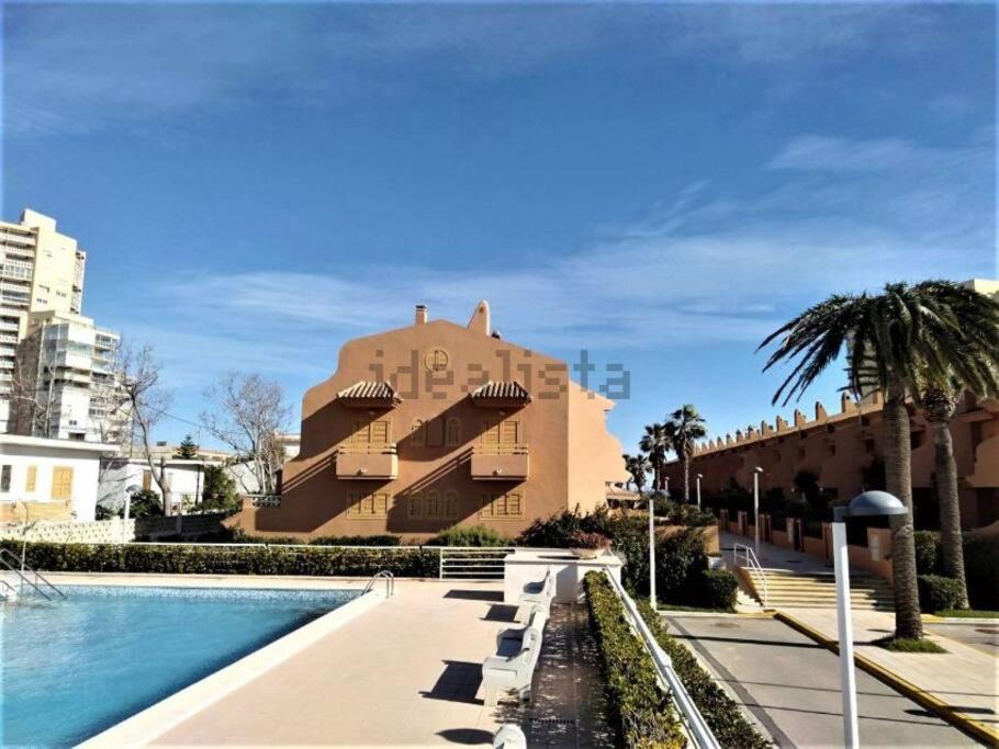 Chalet Adosado En La Playa De El Perellonet Con Piscina, Pista Tenis Valenza Esterno foto