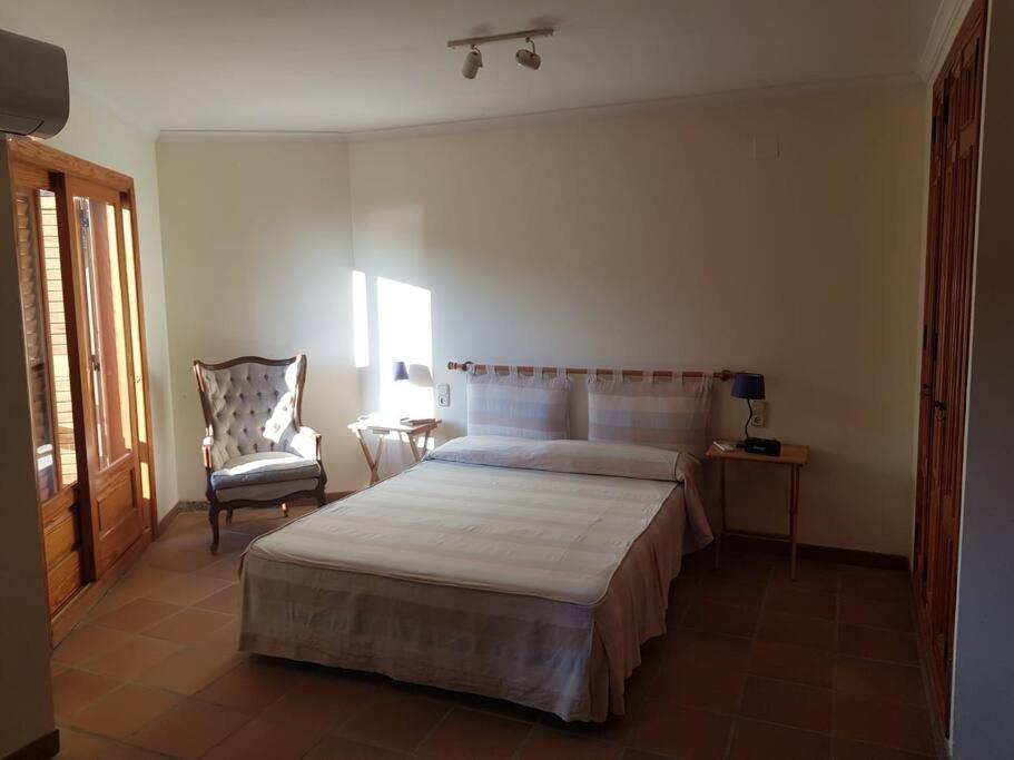 Chalet Adosado En La Playa De El Perellonet Con Piscina, Pista Tenis Valenza Esterno foto