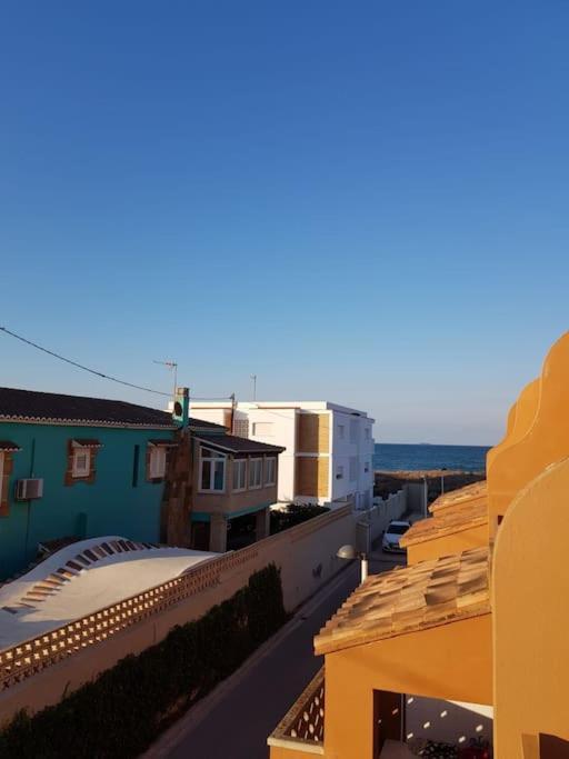 Chalet Adosado En La Playa De El Perellonet Con Piscina, Pista Tenis Valenza Esterno foto