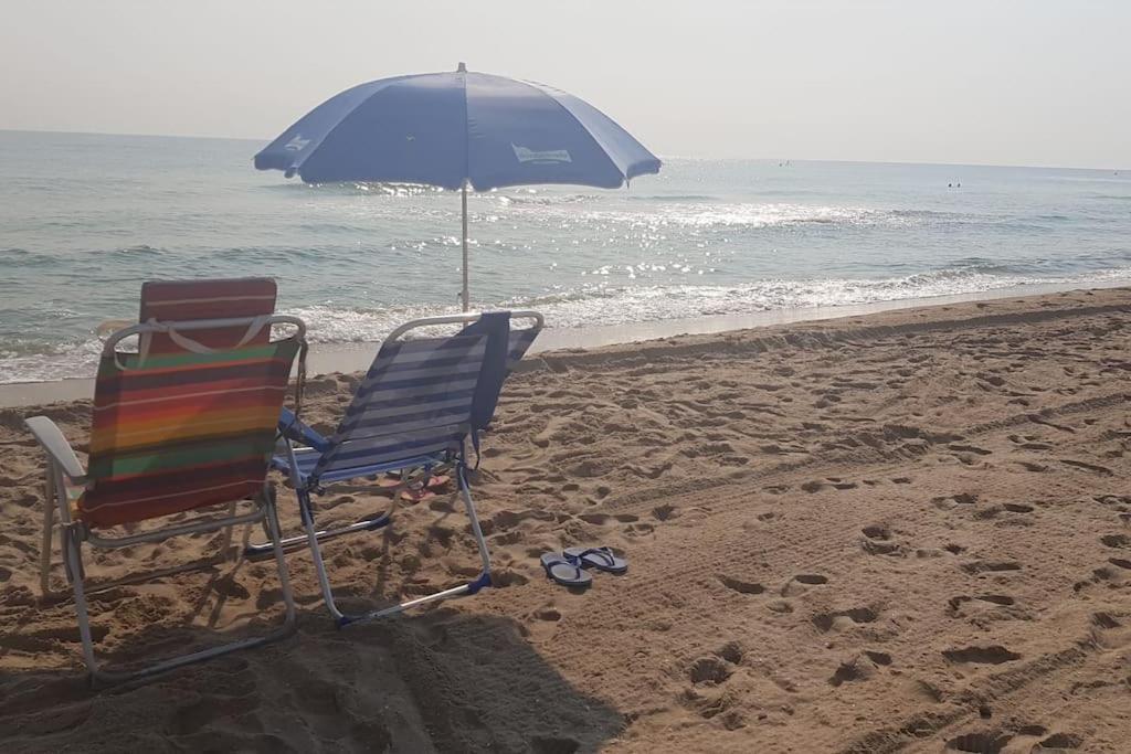 Chalet Adosado En La Playa De El Perellonet Con Piscina, Pista Tenis Valenza Esterno foto
